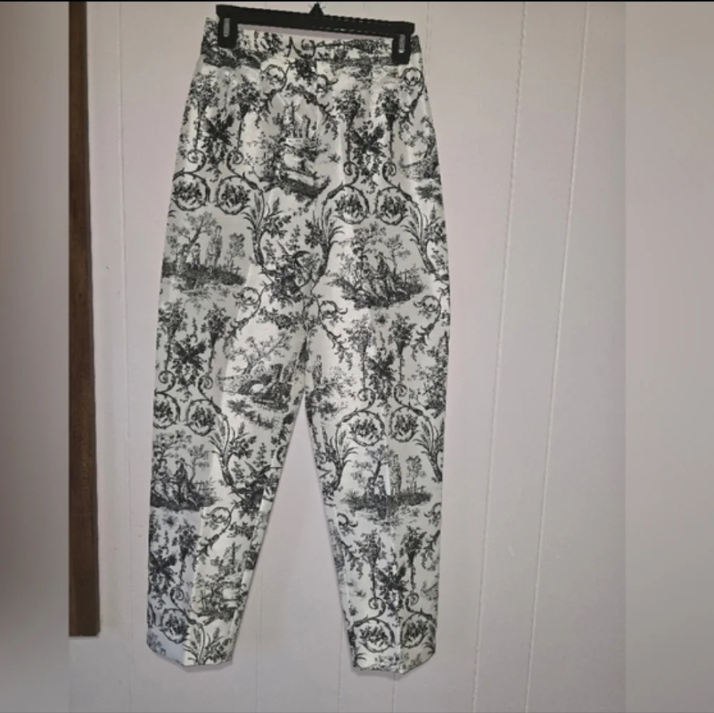 Cropped Ankle Pants French Toile Pattern Elastic Waist Pockets. Women's size 8 - Picture 1 of 7